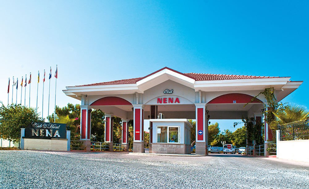 Club Nena Side