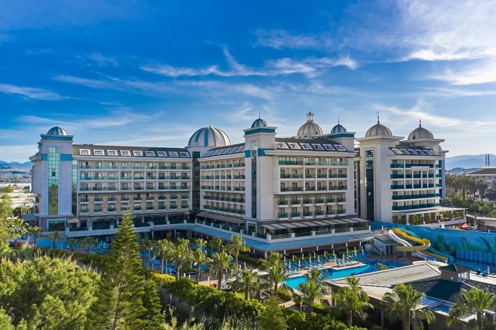 Luna Blanca Resort & Spa Side
